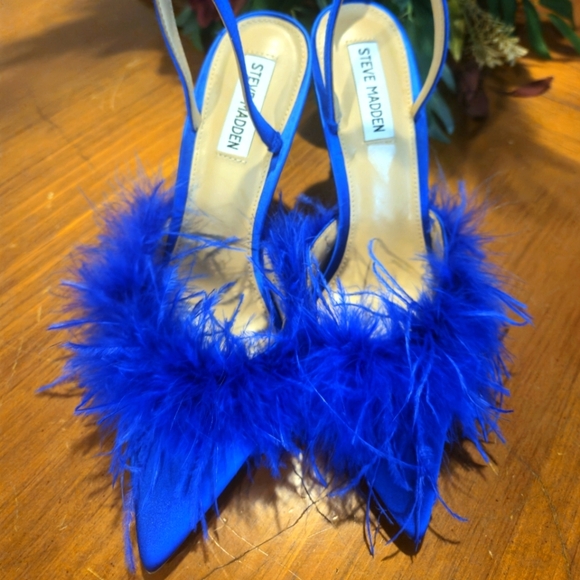 New STEVE MADDEN Woman's Shoes Back Sling SATIN FEATHERS Stiletto Heel Sz 8.5 - Picture 10 of 13